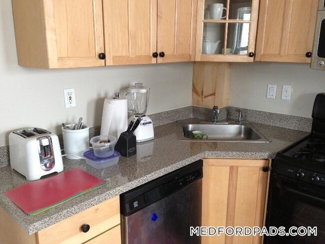 Photo - 9 Medford St Unit 2