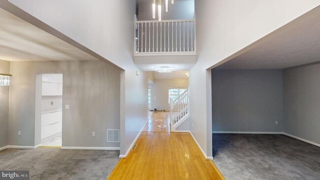 Photo - 202 Lakeside Loop