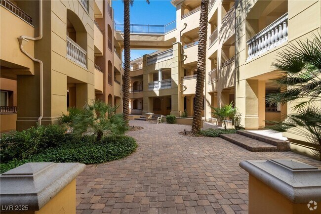 Building Photo - 30 Via Mantova Unit 102 Rental