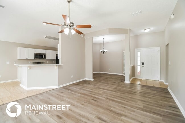 Photo - 8568 Star Leaf Rd N