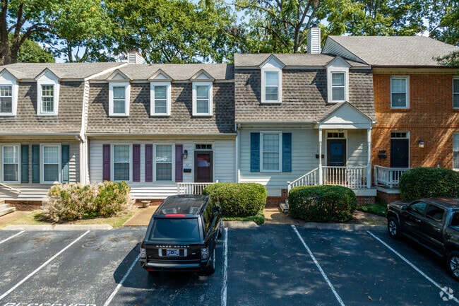 Chowning Square