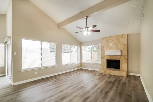 Photo - 1515 Windys Way