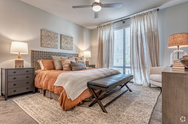 2BR, 2BA - 1,078SF - B2 Floorplan