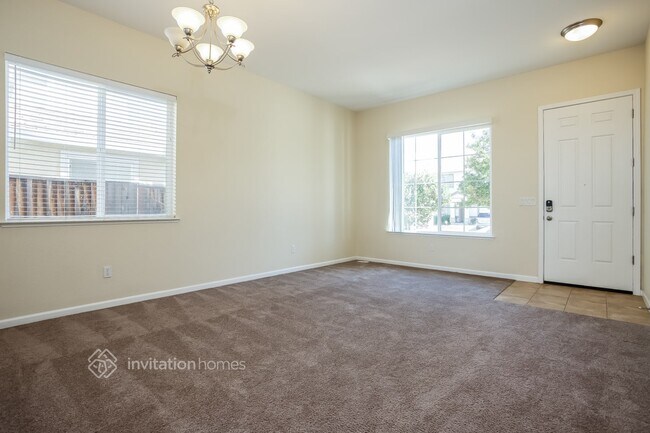Photo - 4064 Heaton Ct