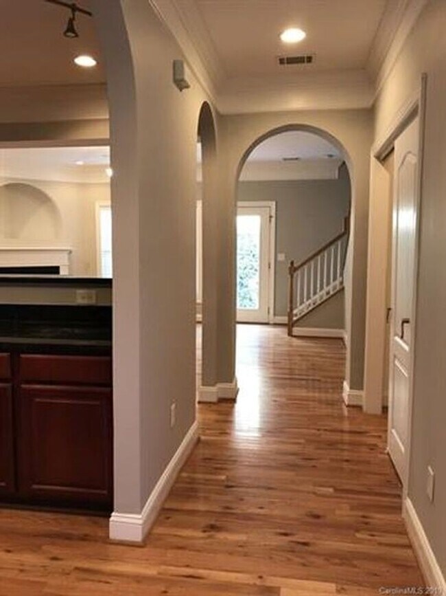 Photo - Now Renting charming 2 bedroom 2.5 bath t...