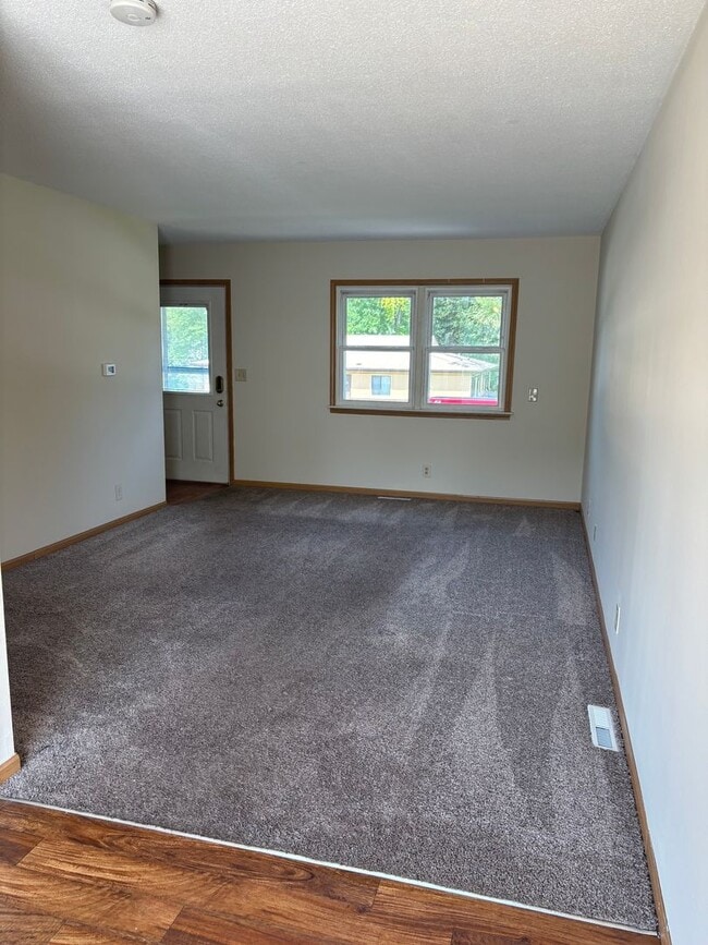 Photo - 2 Bedroom, 1 Bath Townhouse in LeClaire, IA