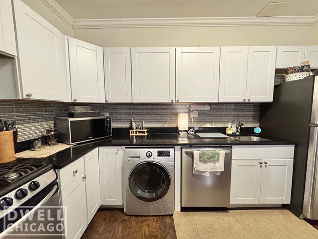 Photo - 2113 N Dayton St Unit 201