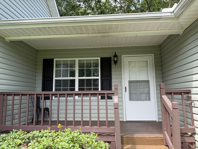 Photo - Spacious 3 Bedroom, 2 Bath Home with Garag...