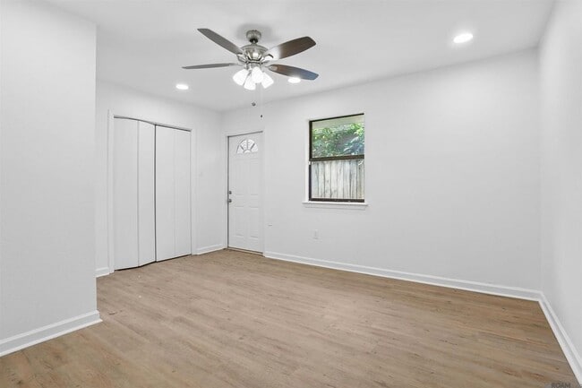 Photo - 1915 Tennessee St