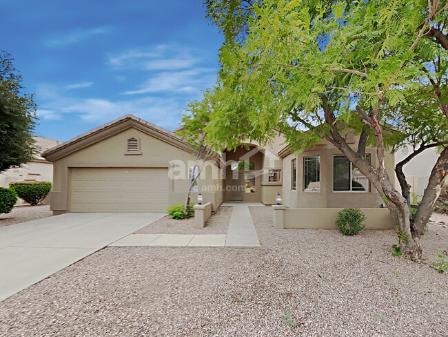 Building Photo - 8027 W Clara Ln