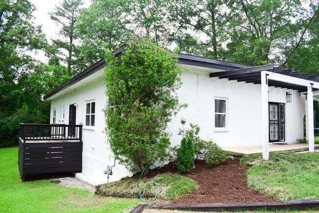 Photo - 1610 E 27th Ave