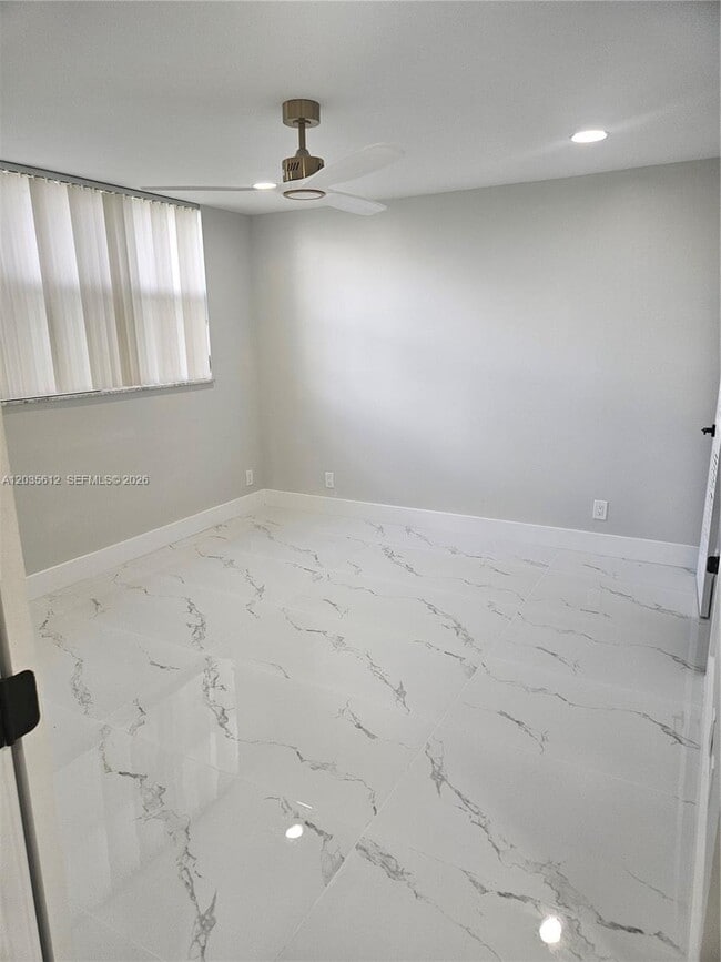 Photo - 700 S Hollybrook Dr Unit 207