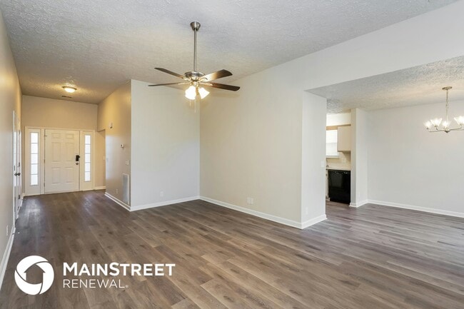 Photo - 205 Crosshaven Ct