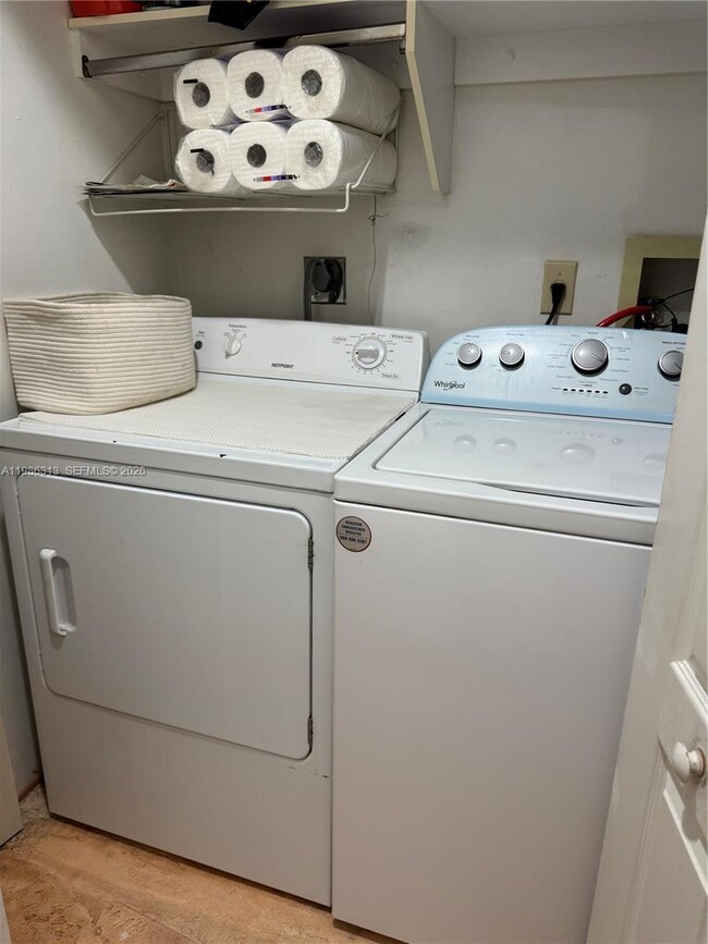 Photo - 502 SW 158th Terrace Unidad 201