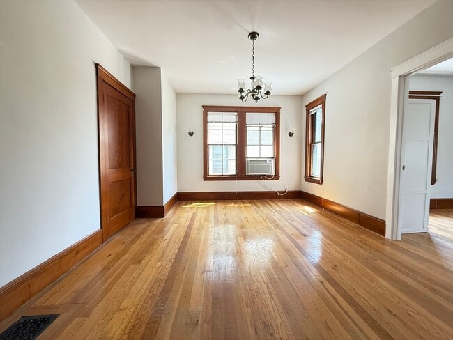 Photo - 35A Kingston St Unit 2F