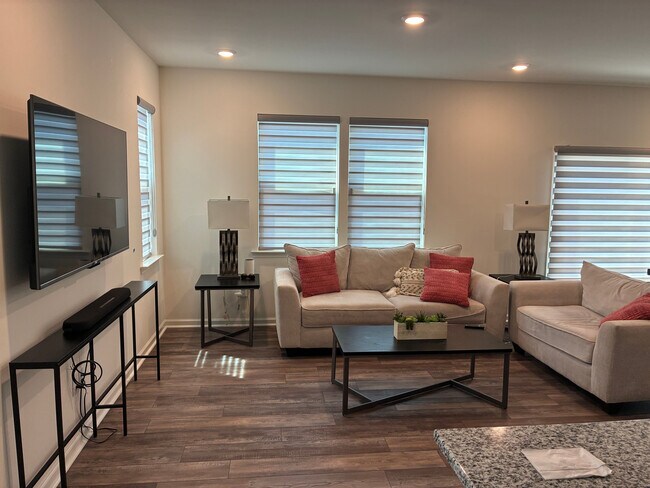 Room in Townhome on Golden Gate Ln