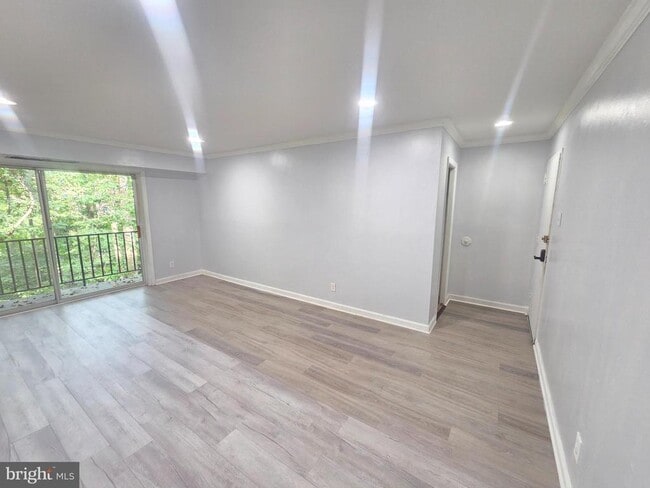 Building Photo - 12658 Dara Dr Unit 102