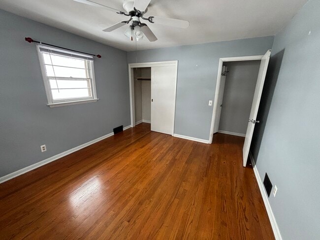 Photo - 1812 Northwestern Ave Unit Upper