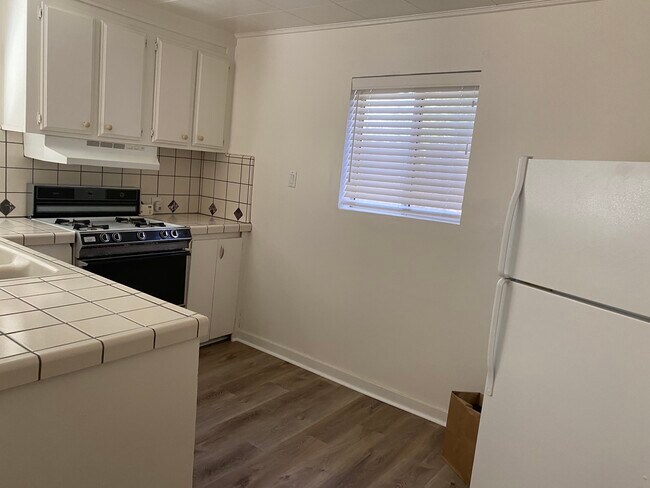 Photo - 469 Emerson St Unit In law