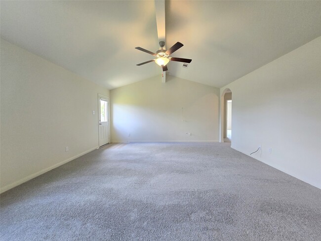 Photo - 380 Stone Gage Dr