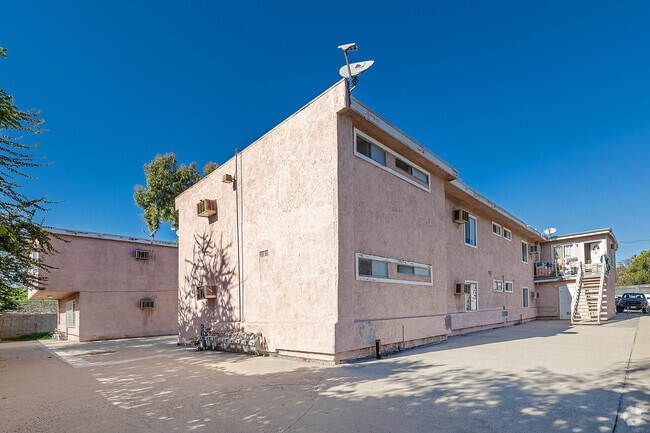 9121 Orion Ave