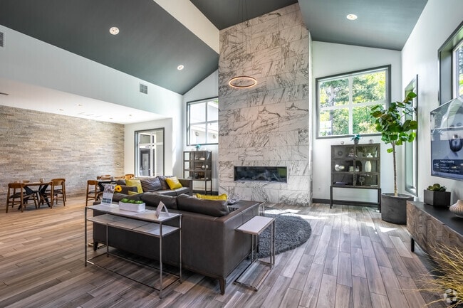 Photo - Gateway Apartments
