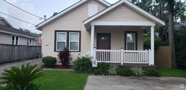 Building Photo - 404 Radiance Ave Rental