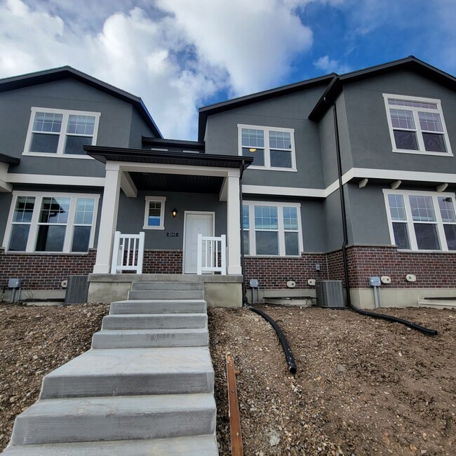 Stunning Townhomes! - Stunning Townhomes!