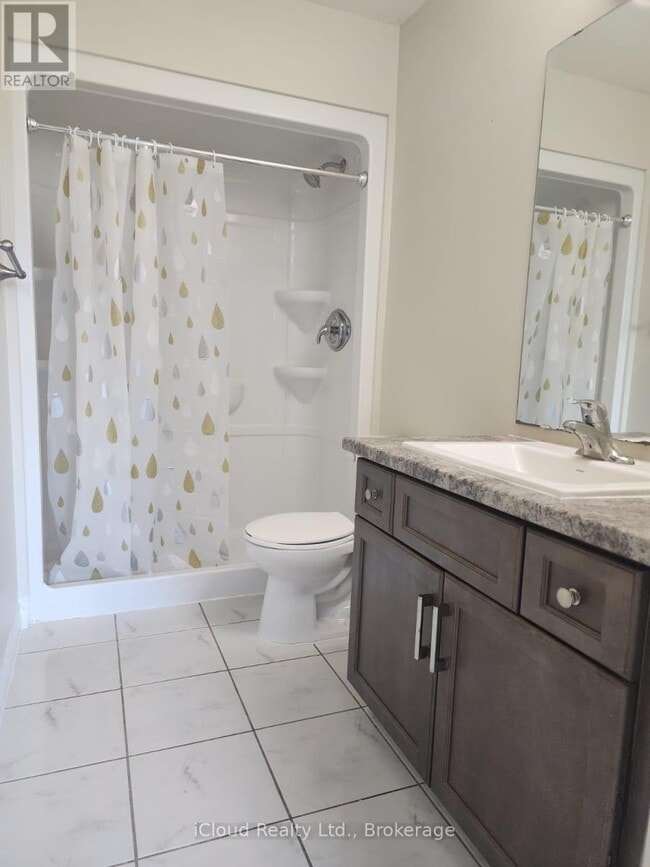 Photo - 630 Sauve St Unit 103