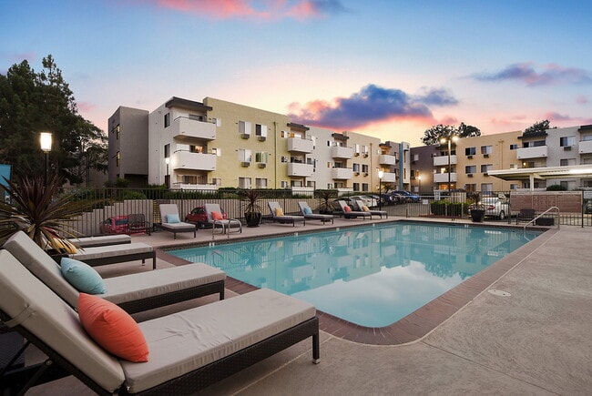 Building Photo - Mira Monte