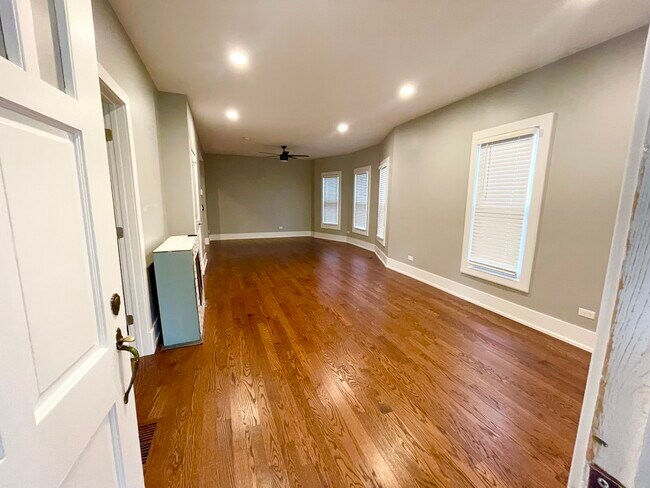 Photo - 604 Clement St