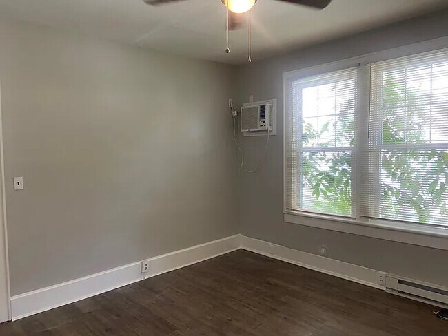 Photo - 2409 E 13th St