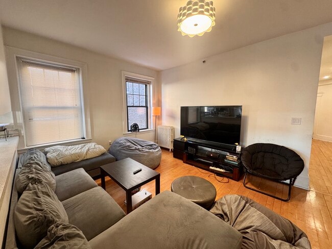 Photo - 1173 Commonwealth Ave Unidad 3