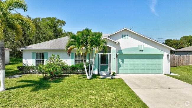 Building Photo - 1838 SE Genaro Terrace Rental