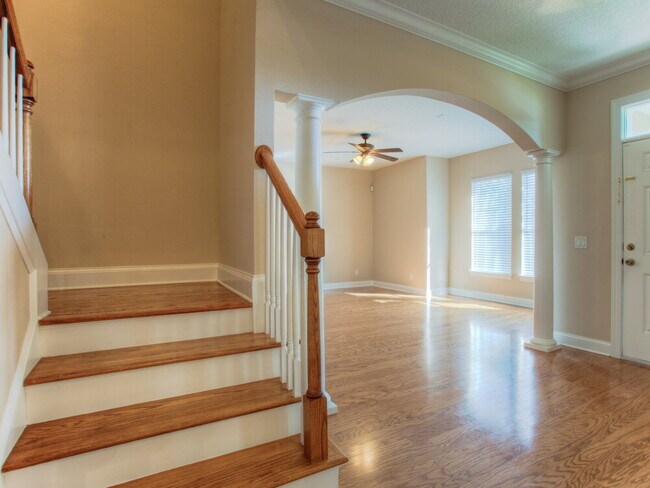 Photo - 204 Aberdeen Pond Dr