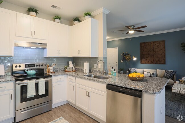 1BR, 1BA - 851 SF
