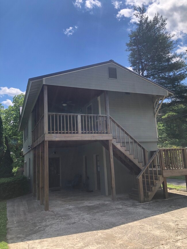 Photo - 514 Laurel Ave Unidad Guest House