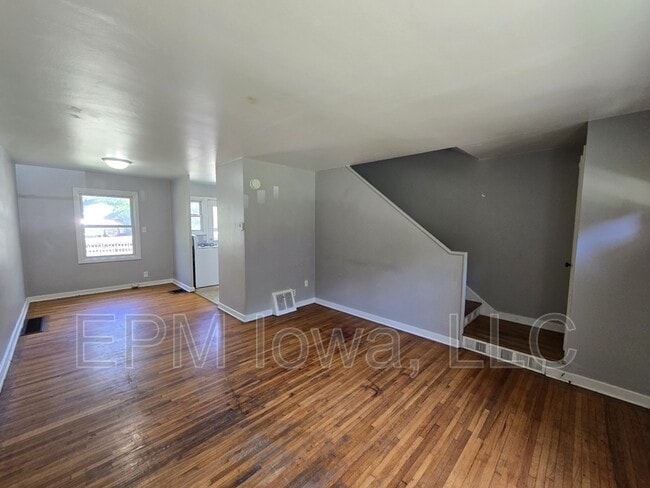 Photo - 227 Madison St