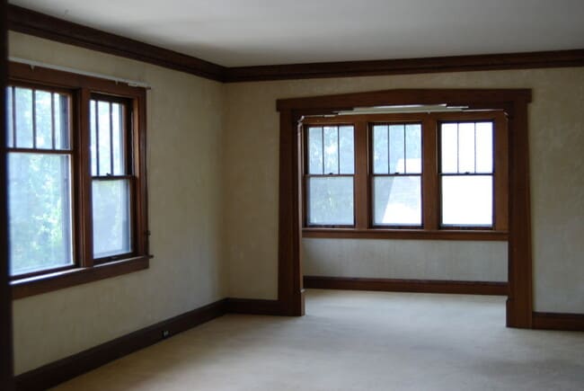 1411 26th Ave NE Unidad duplex 2nd floor