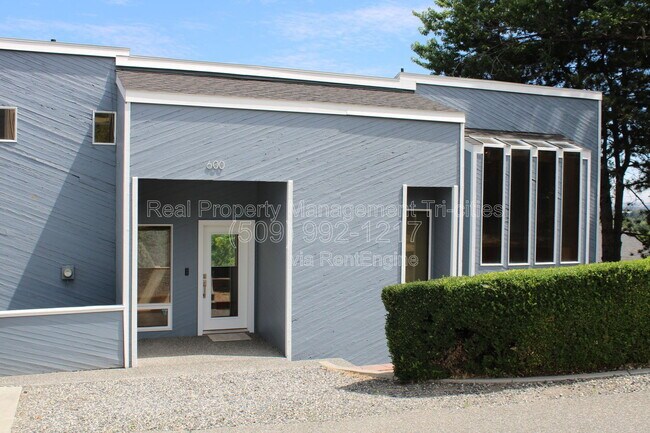 600 W 26th Pl