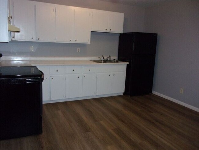 3 Bedroom 1 Bath Home - Recently Refreshed