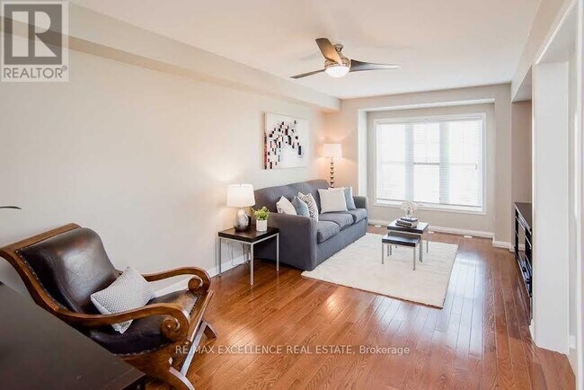 Photo - 878 Brassard Cir