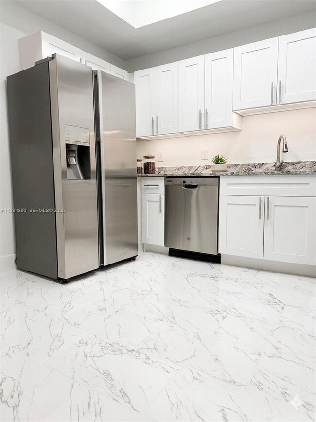 Photo - 2801 Riverside Dr Unidad 204