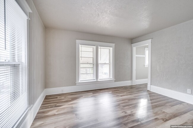 Photo - 328 Parkway Ave Unit 328A