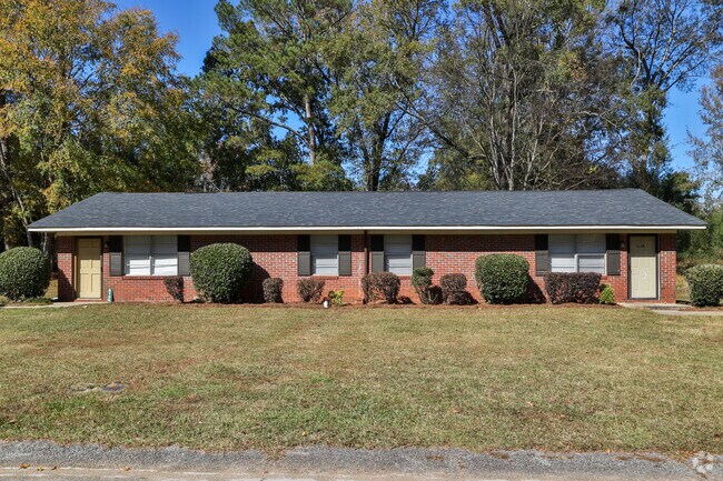 Photo - Trakas Avenue