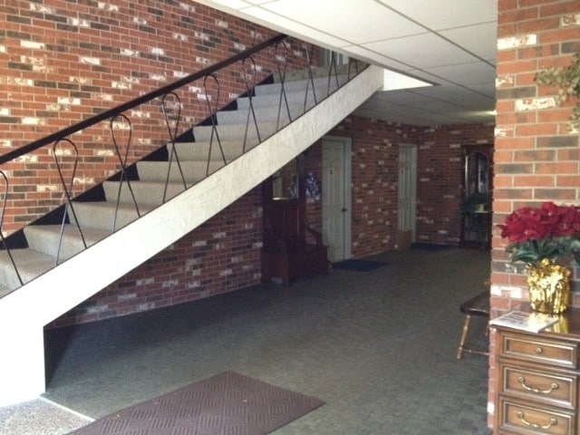 Interior Lobby - 2526 Rebecca Ct W Unit 7