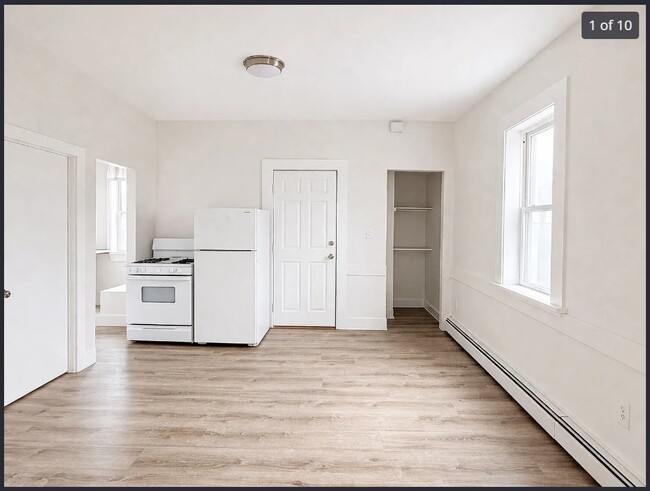 Building Photo - 11 Park St Unit 3