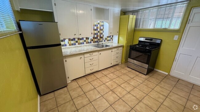 Building Photo - 1812 Lead Ave SE Unit #2 Rental