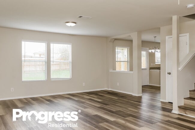 Photo - 153 N Willow Way
