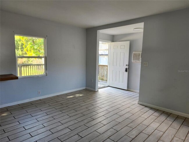 Photo - 422 NW 9th Ave